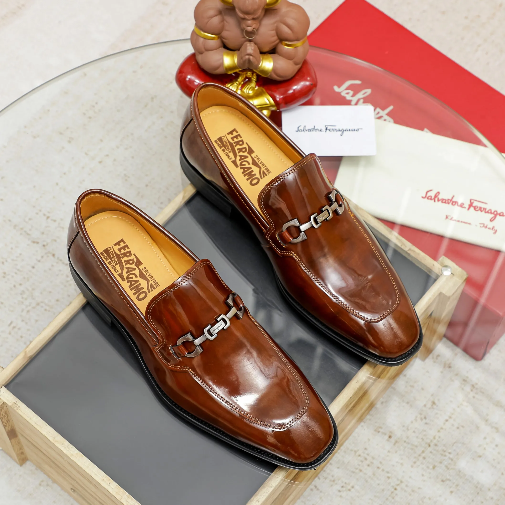 Men's shoes💰460🕷🕷[Ferragamo] Ferragamo's top men's business leather shoes💯Original copy of the official website, the upper is made of imported official website 1:1 material🍁Italian embossed cowhide🇮🇹Imported water-dyed leather lining. It’s definitely not made with ordinary craftsmanship, it’s the model used by celebrities! The factory’s craftsmanship is designed to create the most perfect shoes for trendy men! Code number 38-44 (45.46 customized) 3 colors, large quantities in stock